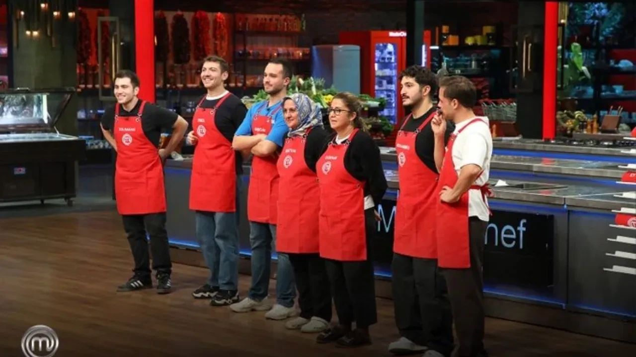 Dün yarışmacıydılar, bugün jüri! MasterChef’te bu akşam kararları eski yarışmacılar verecek!