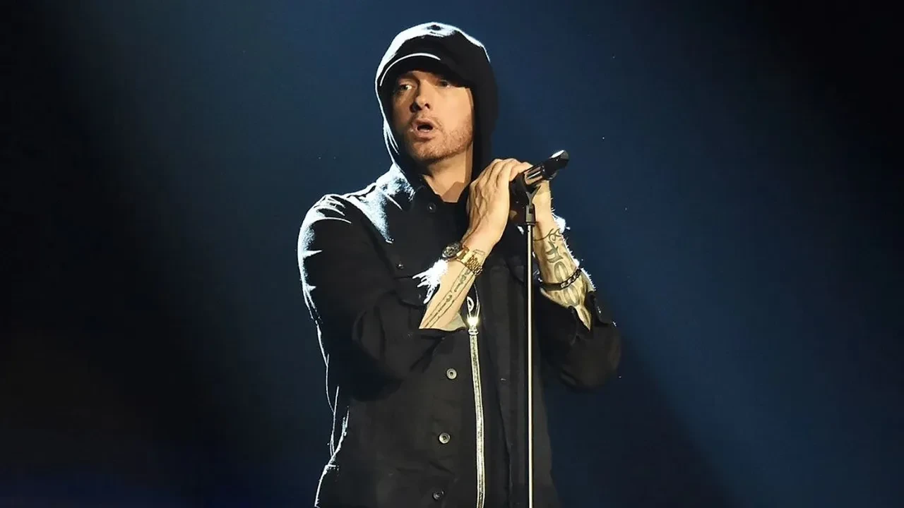 Eminem’e yakınından darbe! En gizli sırlarını 50 bin dolara sattı