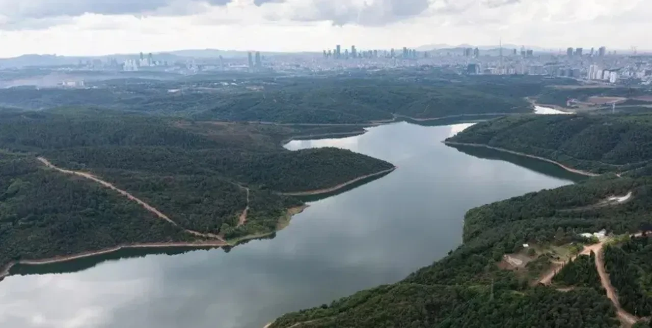 İstanbul barajlarında son durum! Kritik seviye sonrası vatandaşlara uyarı geldi: "Bölgeden uzak durun"