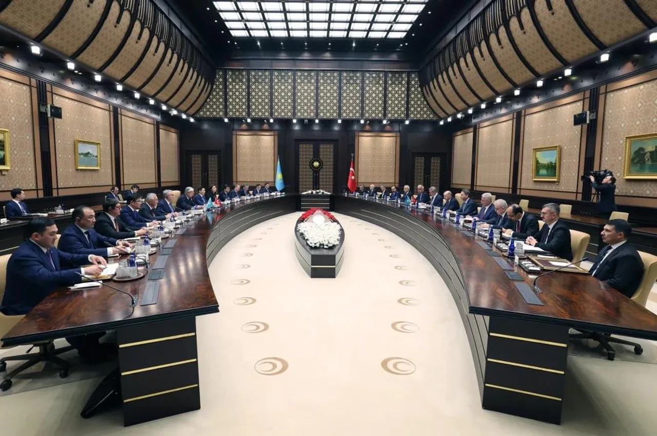 Kazakistan Cumhurbaşkanı Tokayev Ankara'da! Cumhurbaşkanı Erdoğan ile görüşmede ilişkilerin 5 alanda geliştirilmesi vurgulandı