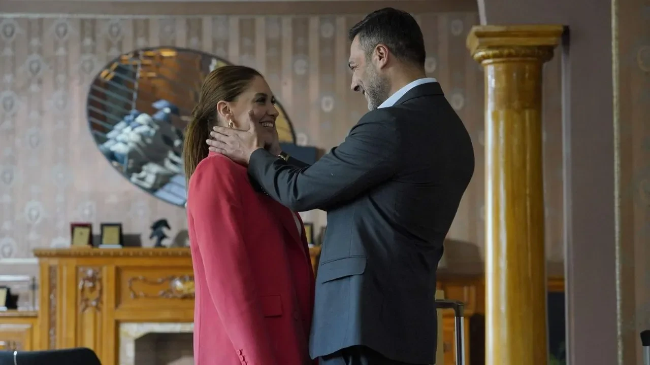 Kızılcık Şerbeti’nden ayrılan senaristlerin yeni adresi belli oldu! Mavi Orkide dizisi geliyor