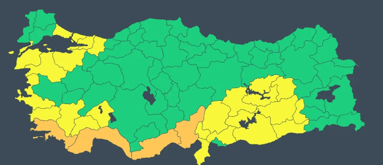 Meteoroloji 25 kente sarı, 4 kente turuncu kod verdi: İstanbul'da şiddetli sağanak için saat belli oldu