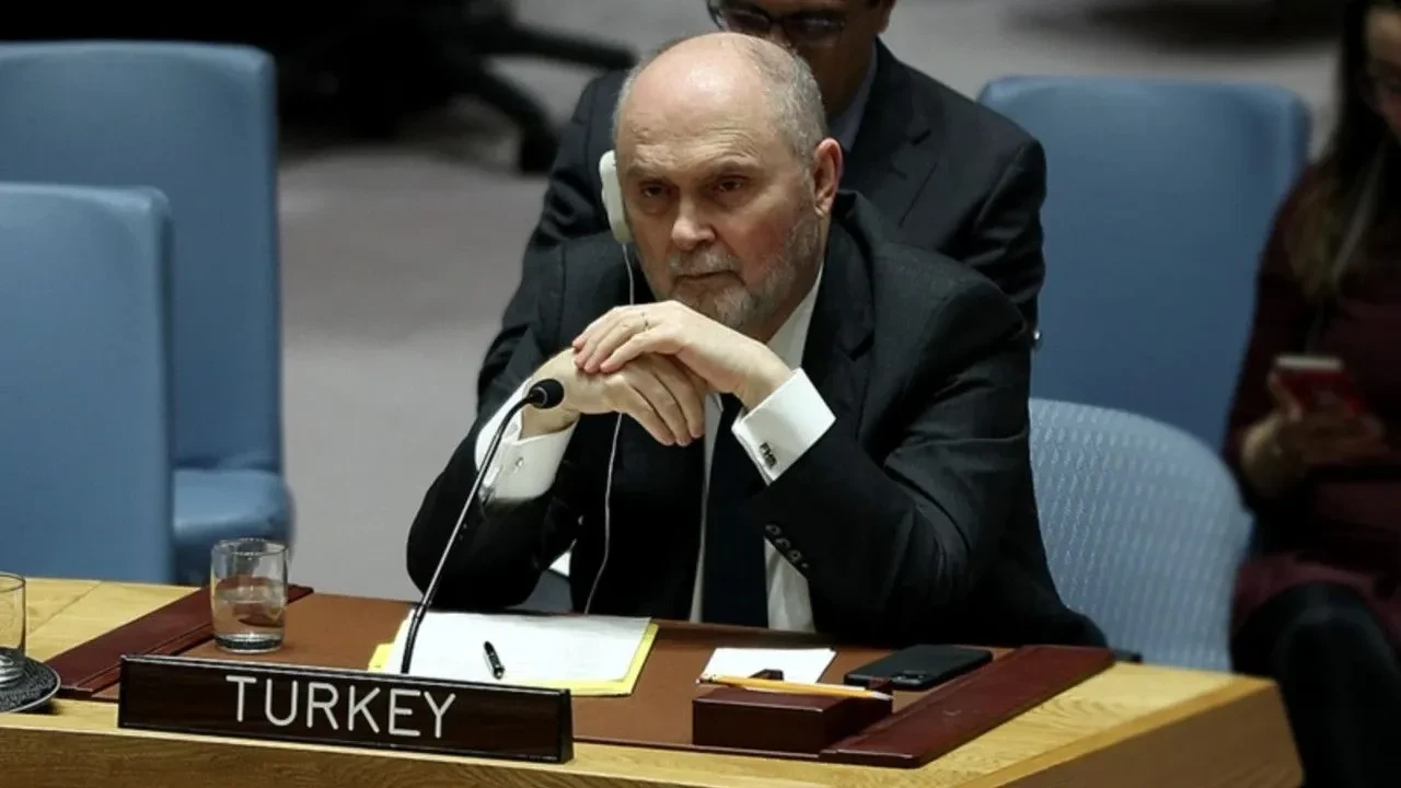 Türkiye, eski Dışişleri Bakanı Feridun Sinirlioğlu'nu BM Genel Sekreteri adayı olarak açıklamaya hazırlanıyor