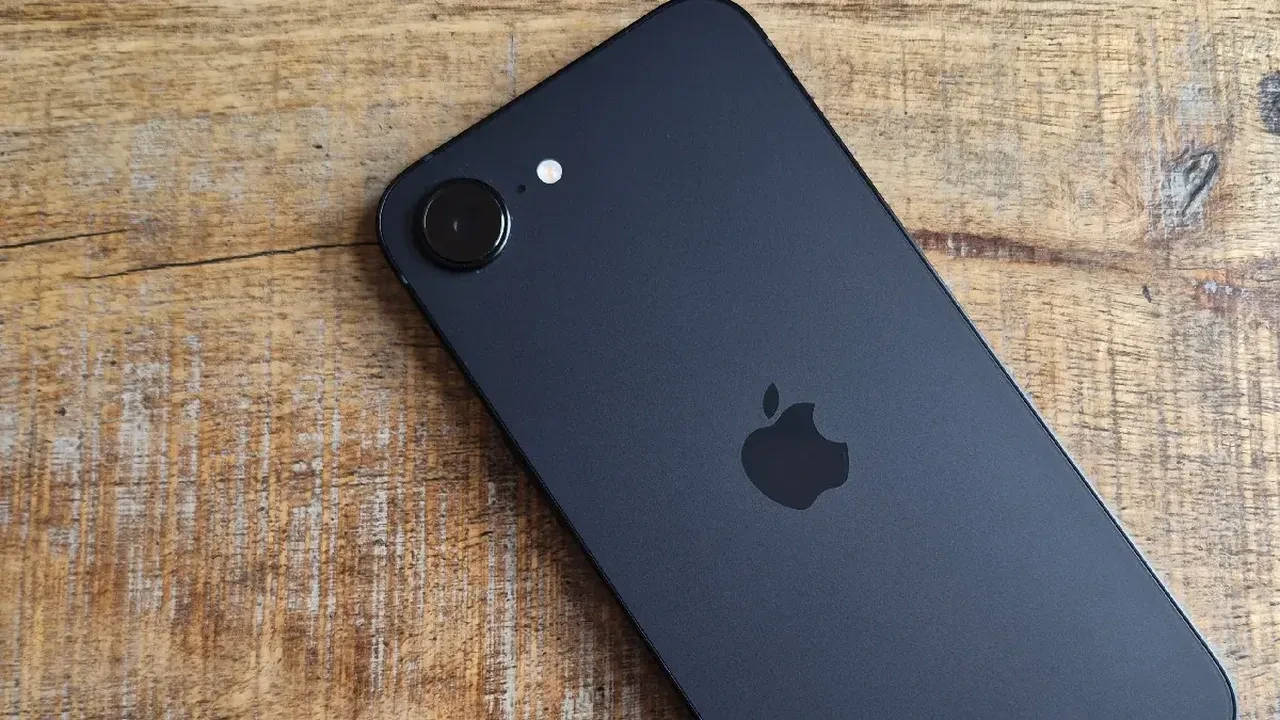 Uygun fiyatları yeni iPhone’un özellikleri belli oldu