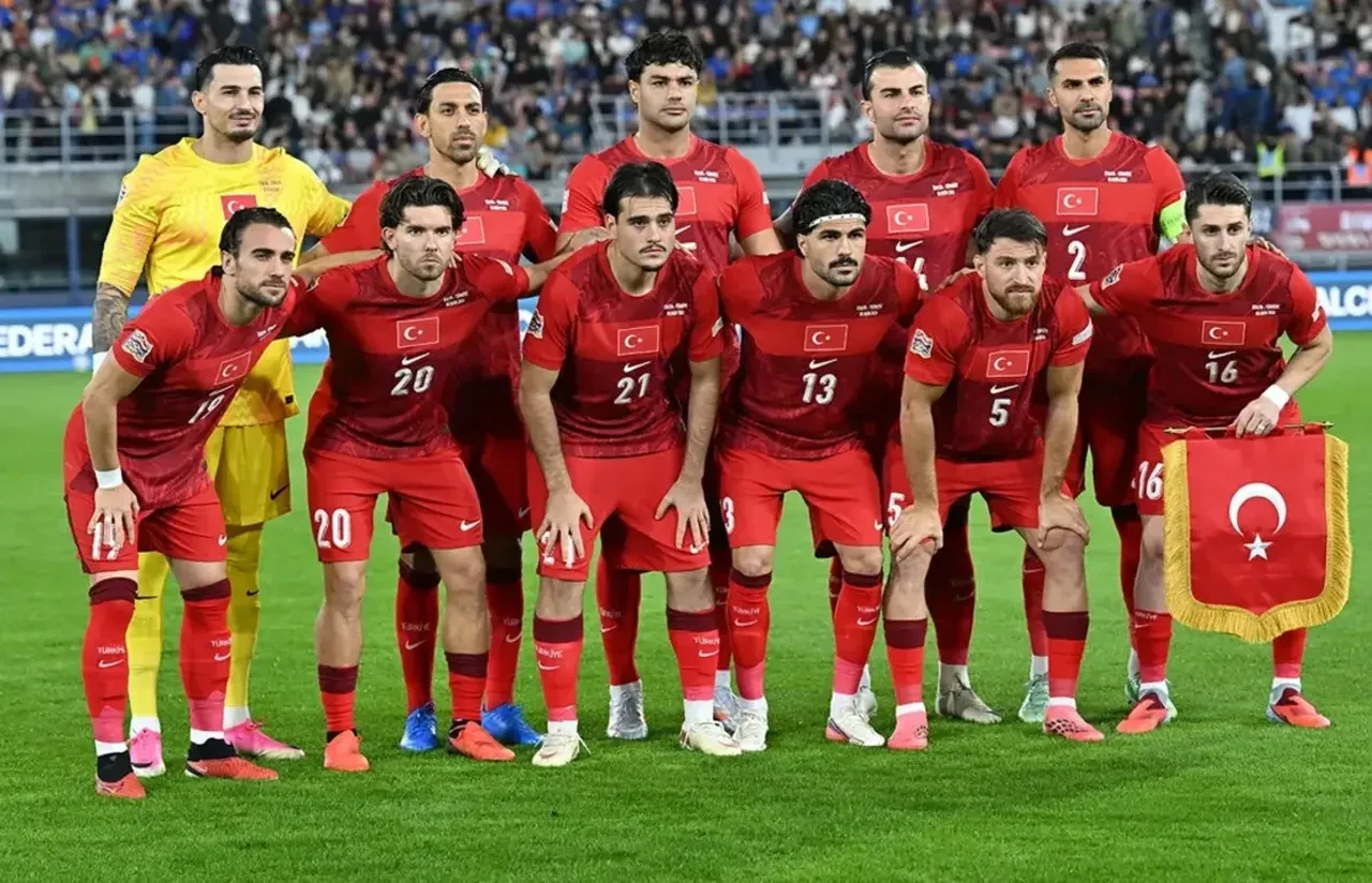A Milli Takım'da şok iddia: Yıldız futbolcular Sergen Yalçın'ın telefonlarını açmıyor!