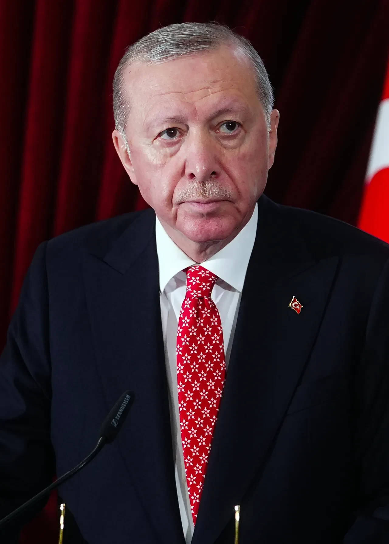 Cumhurbaşkanı Erdoğan’ın Anıtkabir töreninde taktığı kravat dikkat çekti