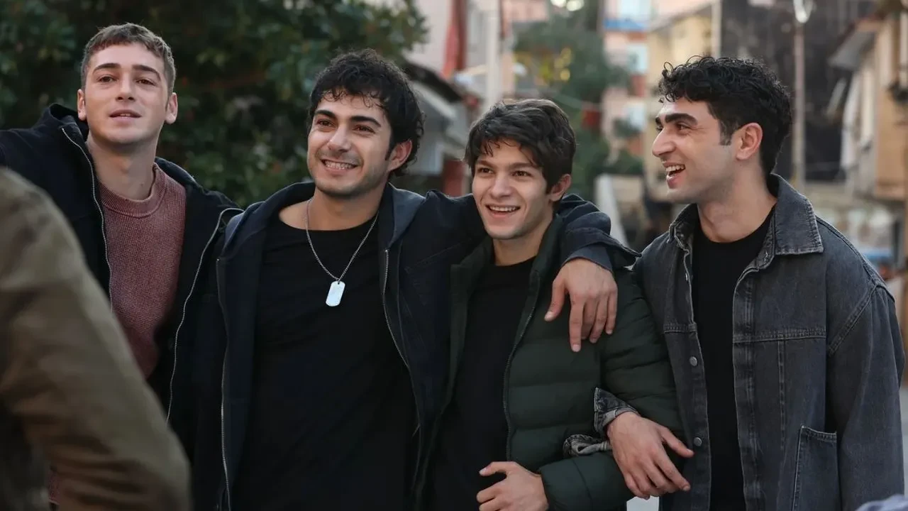 Daha 17 ve Altı Üstü İstanbul oyuncularından sürpriz proje iddiası!