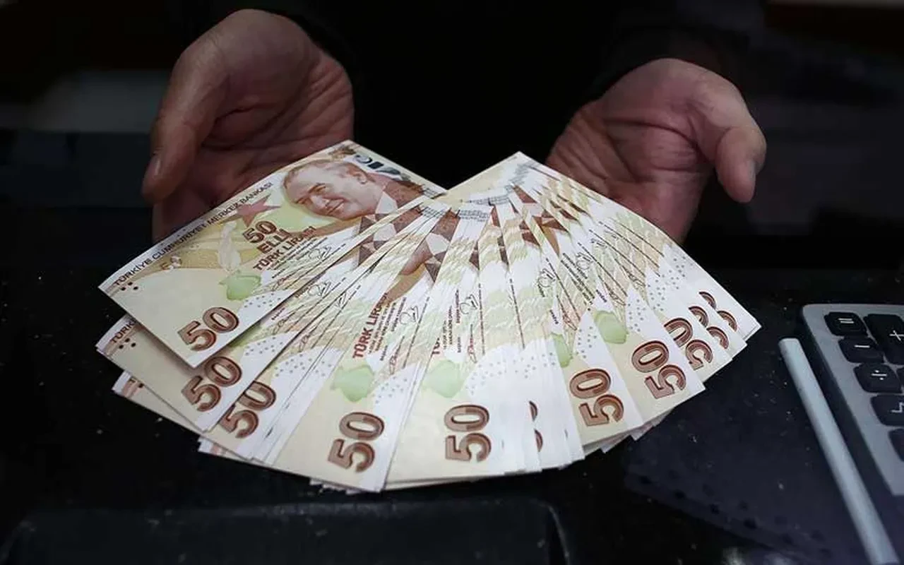 Emekliler kalıcı çözüm istiyor: İntibak yasası çıkarılsın, kök aylıklar düzeltisin