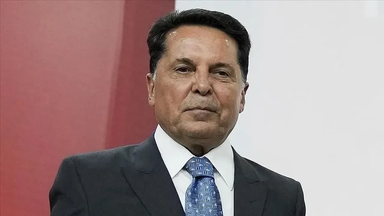 Eski Esenyurt Belediye Başkanı Ahmet Özer Yeni Parti'ye katıldı