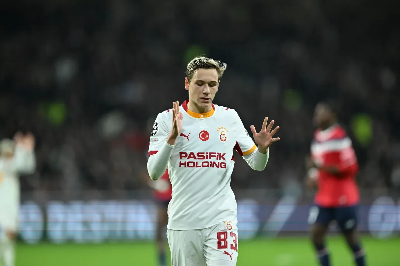 Galatasaray'da Aleksey Batrakov sürprizi! Sözleşmedeki madde dikkat çekti: İstanbul'a geliyorlar