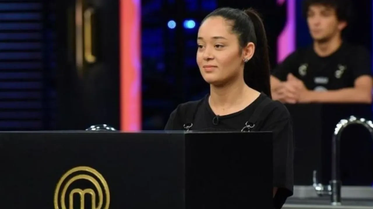 MasterChef Büşra Zambak’tan jüri üyelerine göndermeli sözler! Bu kez hesap soran o oldu
