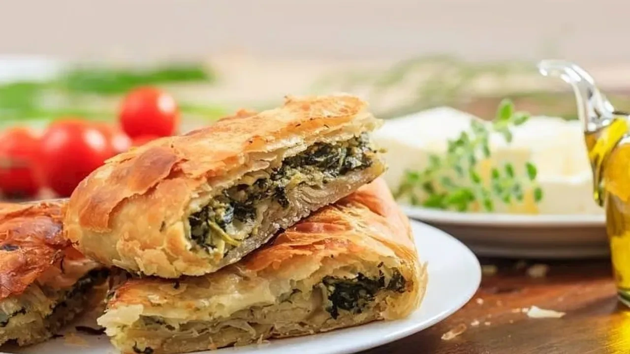 MasterChef’te Selanik usulü ıspanaklı börek tarifi! Atatürk’ün memleketinden gelen lezzet