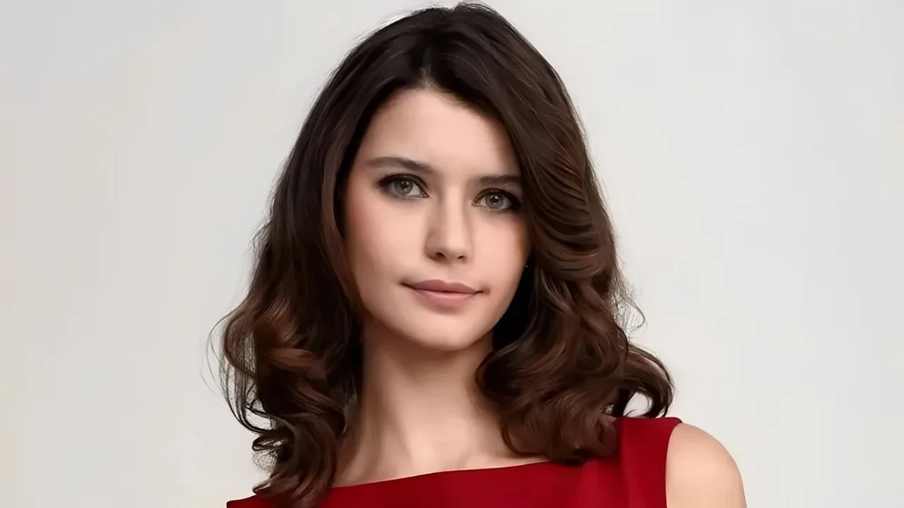 Muhteşem Yüzyıl Kösem’in yıldızları 10 yıl sonra aynı filmde! Beren Saat ve Ekin Koç yeniden partner oluyor