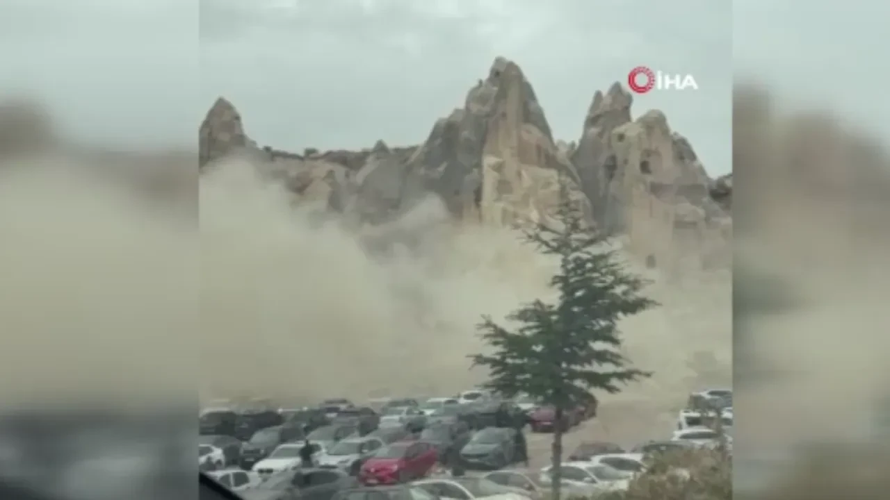 Nevşehir’de peribacasının çökme anı kamerada