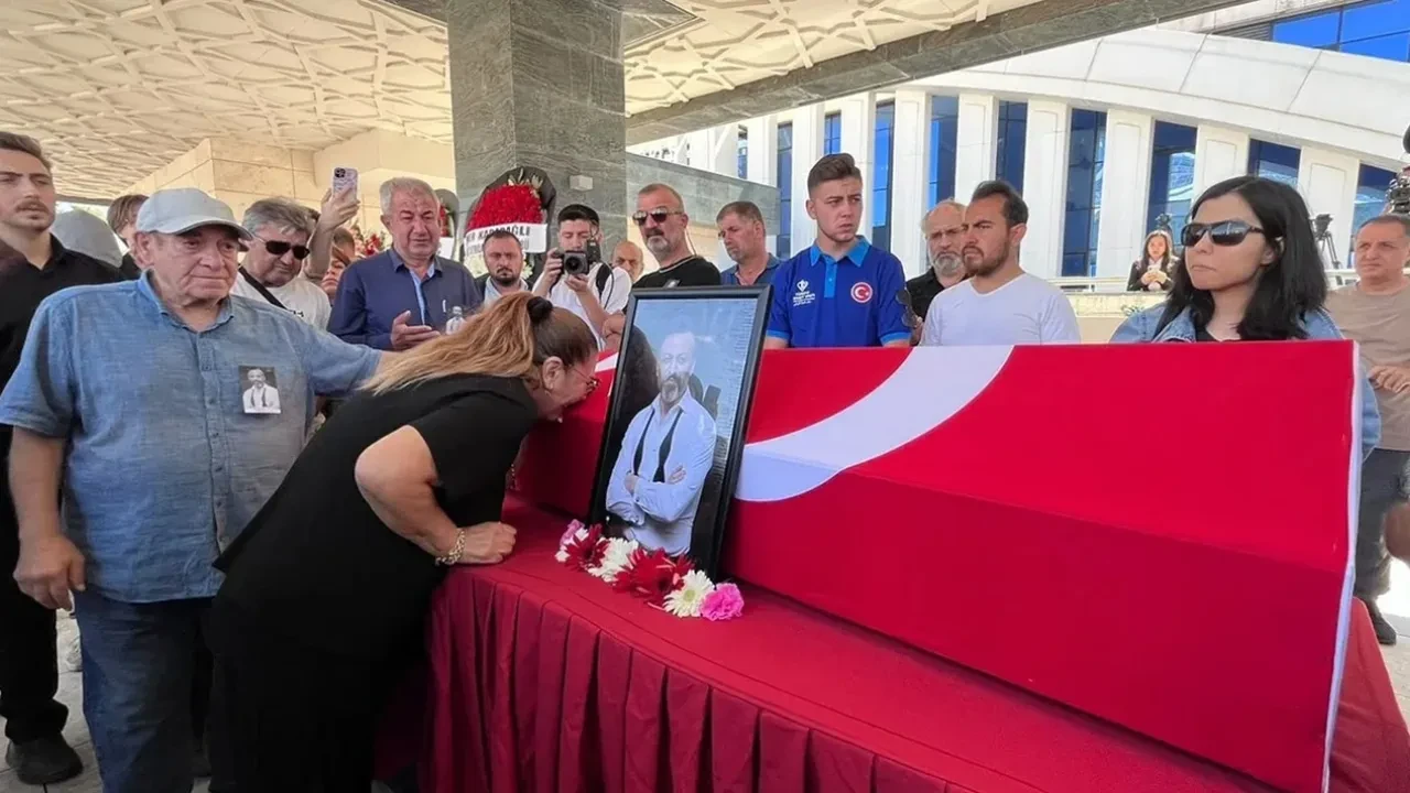Serhat Mustafa Kılıç'ın kardeşi Sinem Kılıç'ın acısı dinmiyor! Yürek sızlatan paylaşımdaki acı dolu sözler