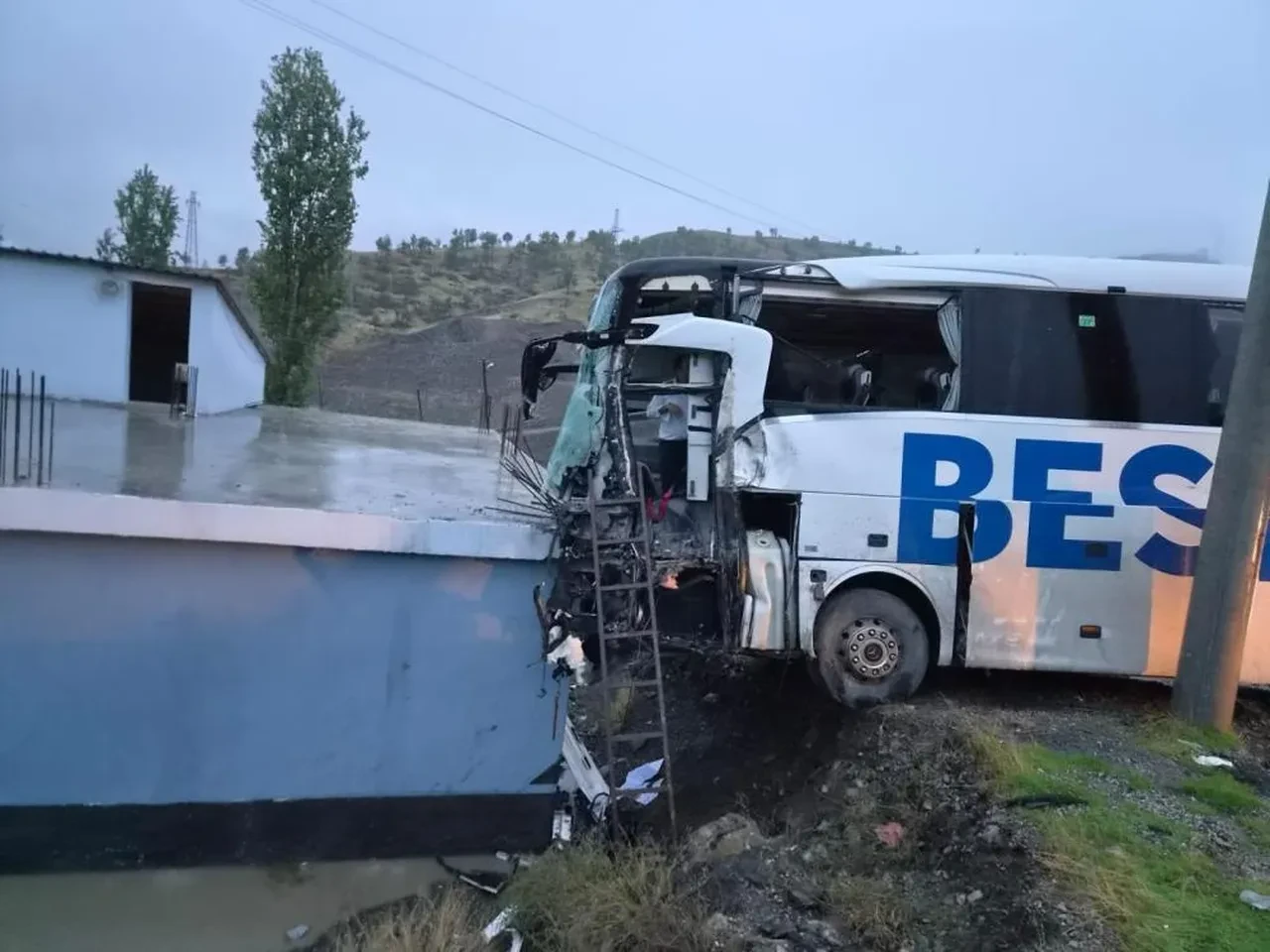 Şırnak'ta feci kaza! Yolcu otobüsü ile tır çarpıştı: Ölü ve çok sayıda yaralı var