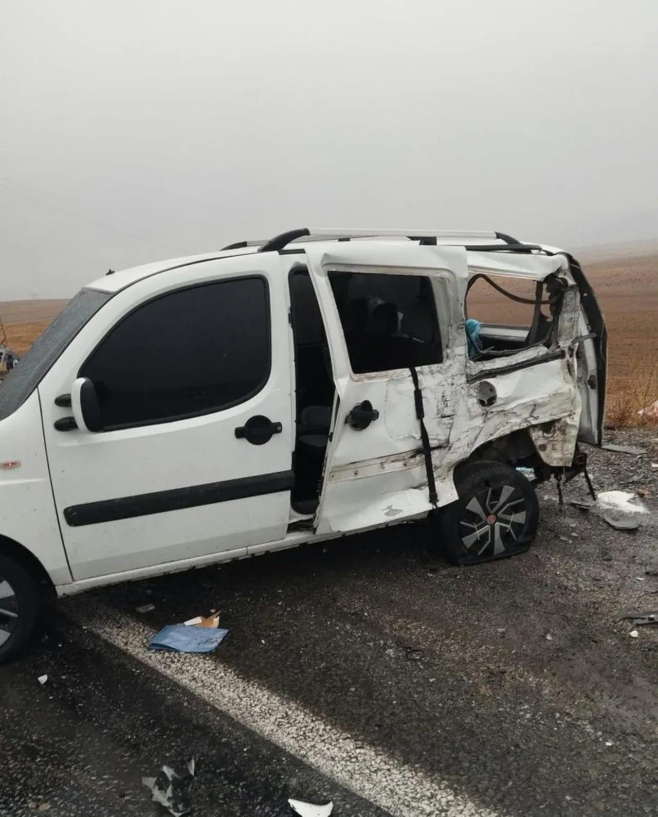 Van'da 3 araç çarpıştı: 12 yaralının olduğu kazada Polis Tayfun Akalan şehit oldu