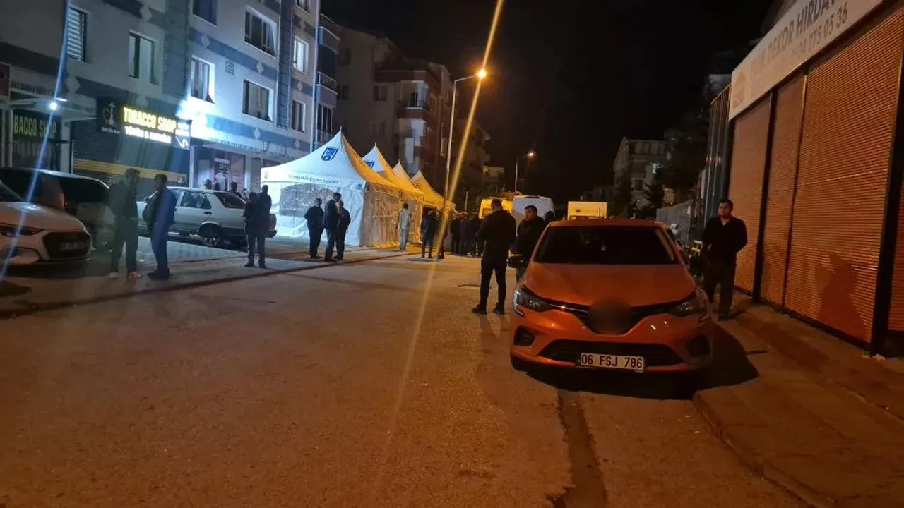 Van'da 3 araç çarpıştı: 12 yaralının olduğu kazada Polis Tayfun Akalan şehit oldu