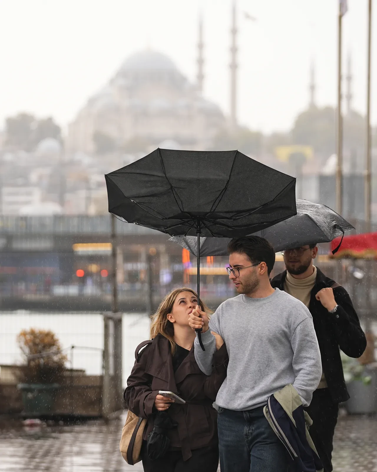 3 Ekim 2026 hava durumu | İstanbul'a sağanak Marmara'ya fırtına uyarısı! Pazar günü bahar havası dönüyor
