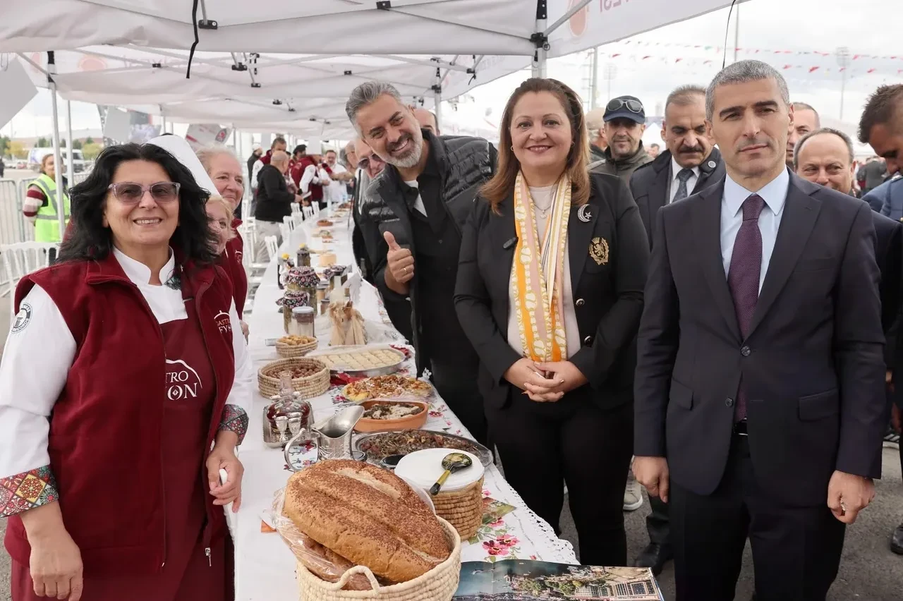 Afyonkarahisar’da yine Guinness Dünya Rekoru kırıldı