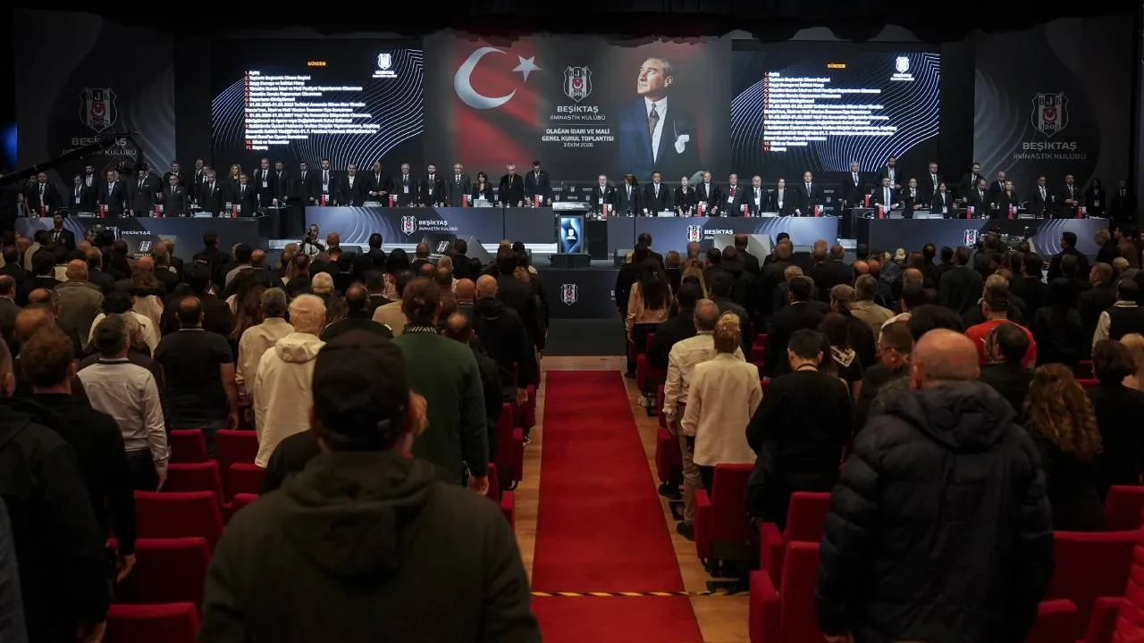 Beşiktaş'ın borcu belli oldu! Siyah-beyazlıların dudak uçuklatan borç miktarı açıklandı