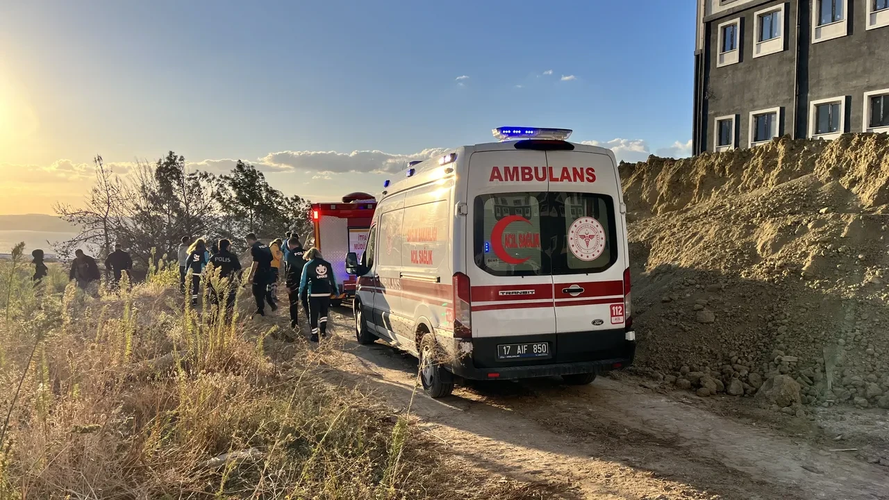 Çanakkale'de üniversite kampüsünde toprak kayması: Yaralılar var