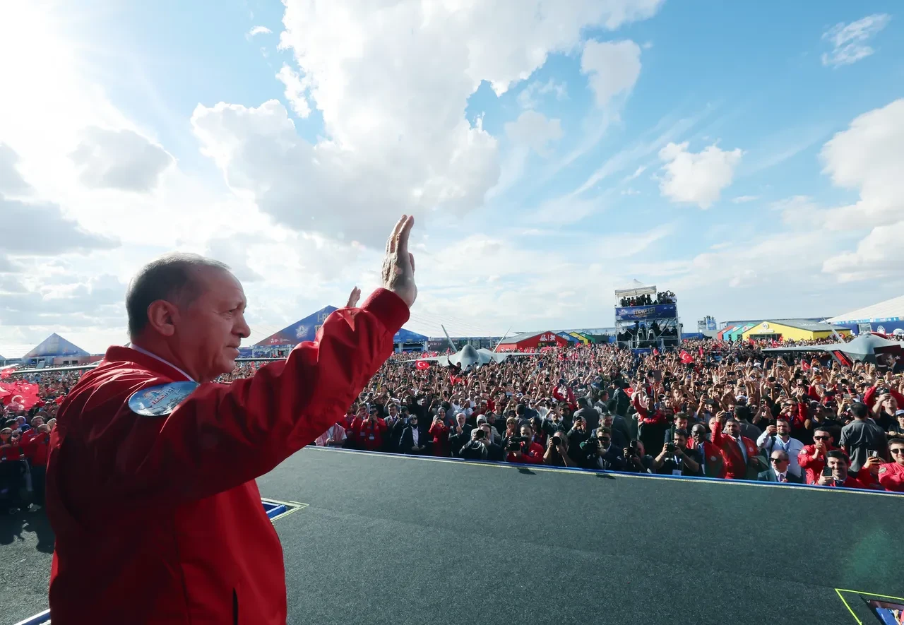 Cumhurbaşkanı Erdoğan kürsüde anlattı! Selçuk Bayraktar ile aralarında geçen 'TEKNOFEST' diyaloğu