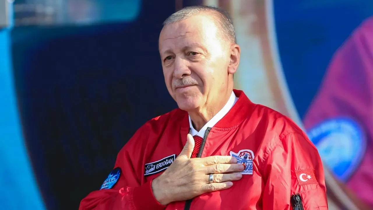 Cumhurbaşkanı Erdoğan kürsüde anlattı! Selçuk Bayraktar ile aralarında geçen 'TEKNOFEST' diyaloğu