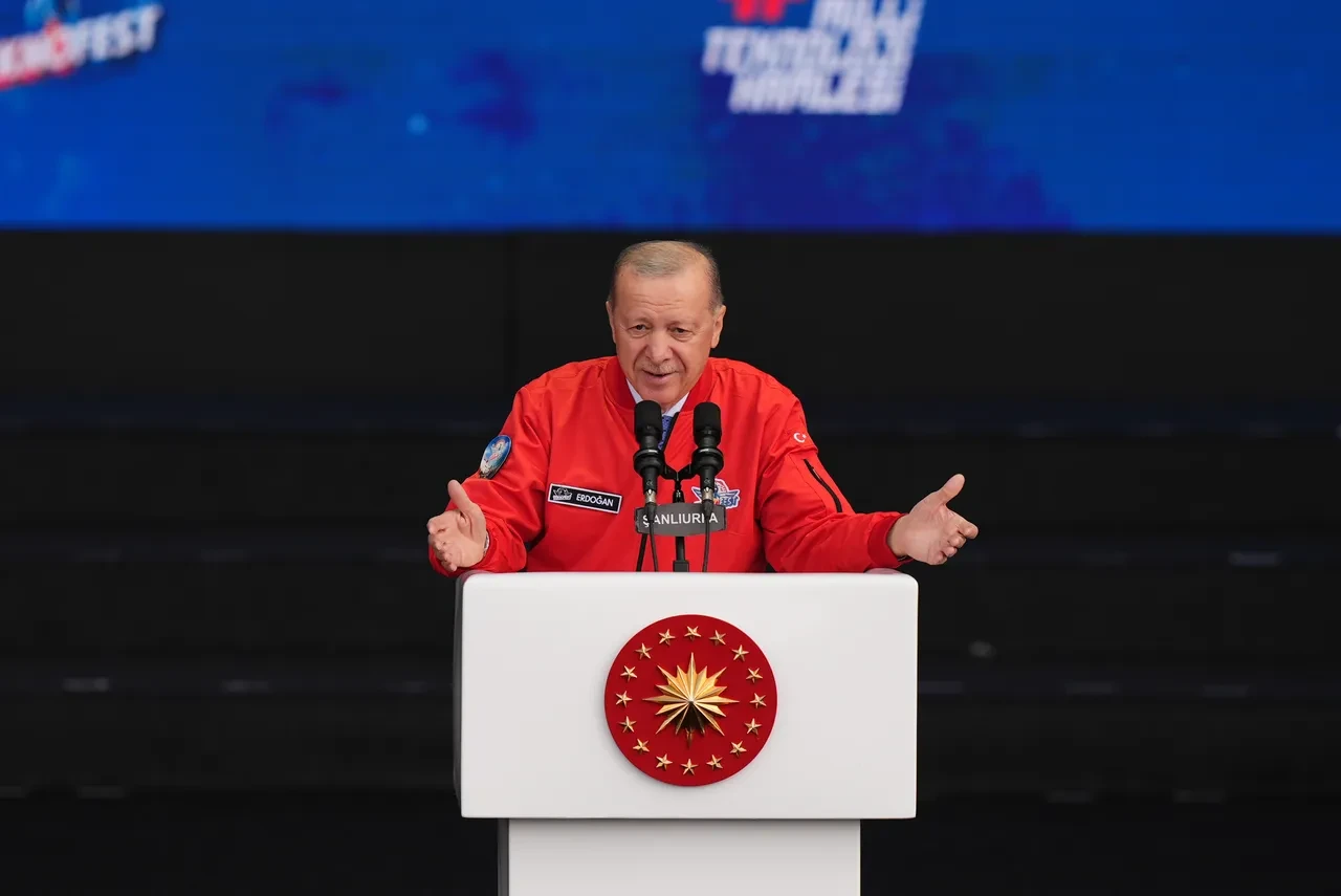 Cumhurbaşkanı Erdoğan kürsüde anlattı! Selçuk Bayraktar ile aralarında geçen 'TEKNOFEST' diyaloğu