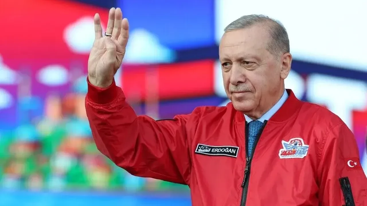Cumhurbaşkanı Erdoğan kürsüde anlattı! Selçuk Bayraktar ile aralarında geçen 'TEKNOFEST' diyaloğu