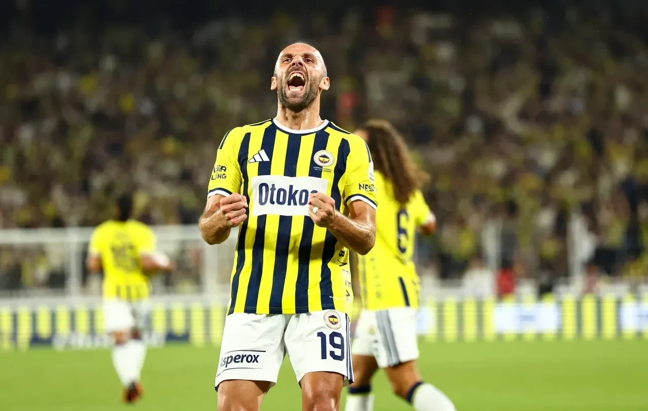 Fenerbahçe'de sakatlık şoku! Yıldız golcü Aston Villa ve Rizespor maçlarını kaçırabilir
