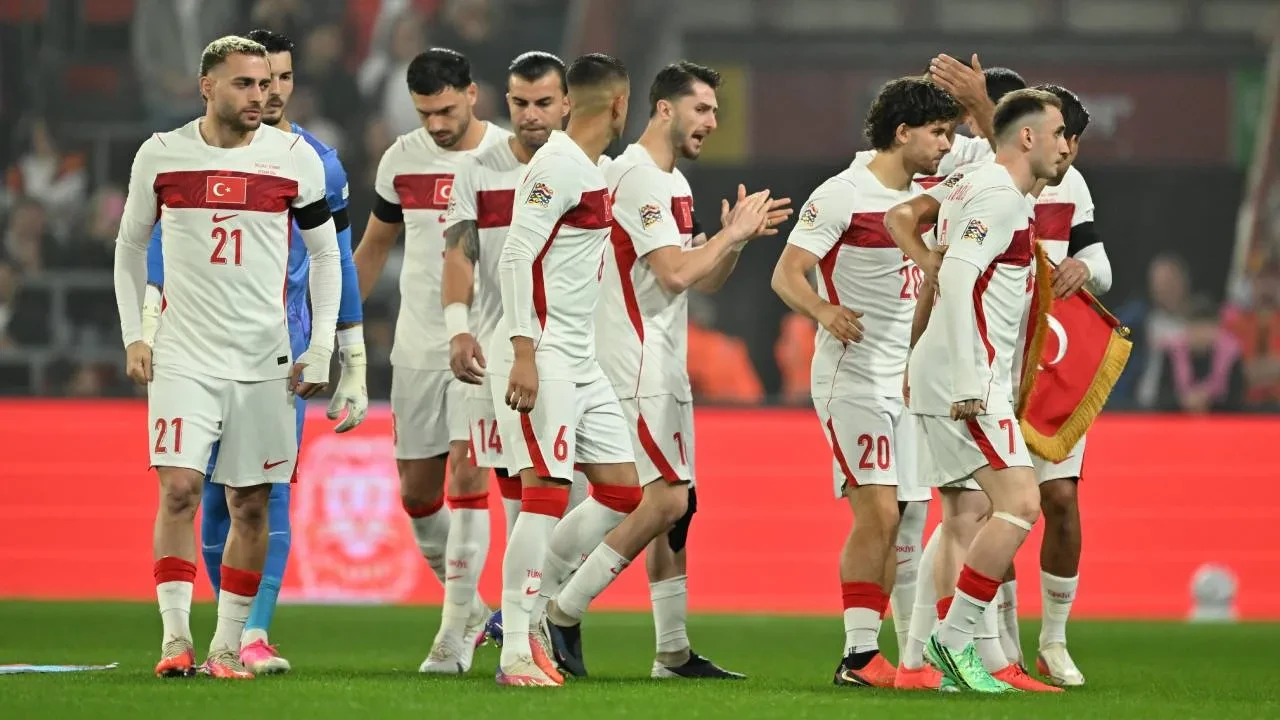 İtalya-Türkiye maçının hakemi belli oldu! Kritik maçta Marciniak düdük çalacak