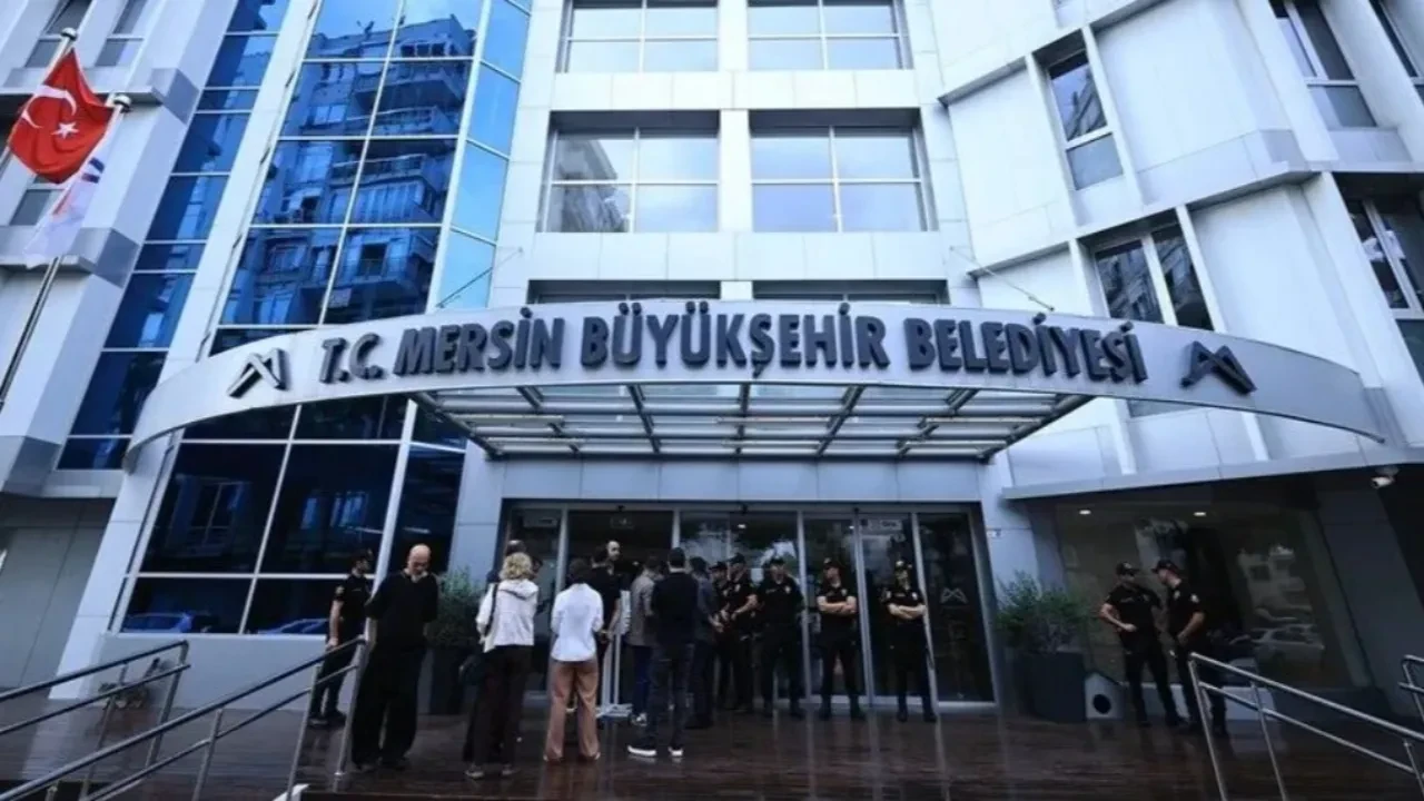 Mersin'deki yolsuzluk soruşturmasında yeni ayrıntılar: İmar dosyalarındaa milyonluk rüşvet iddiası