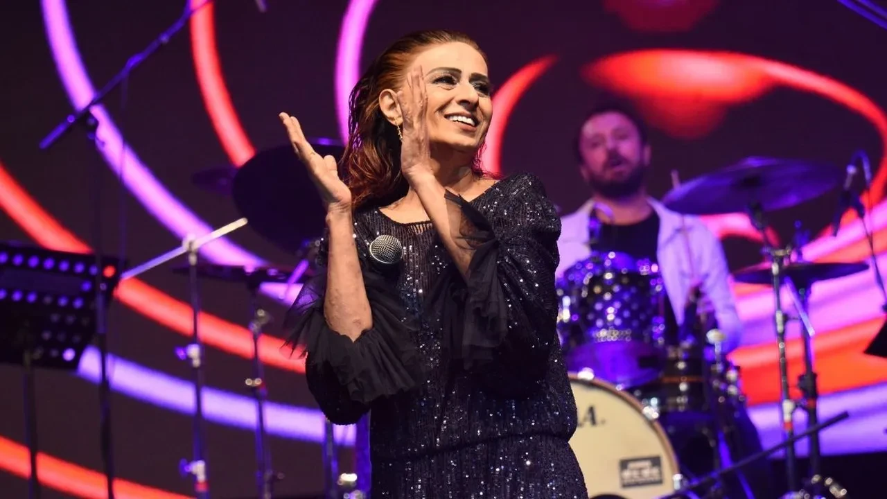 Yıldız Tilbe’nin sabrını taşıran görüntüler! “Bıktım artık, bana göndermeyin!"