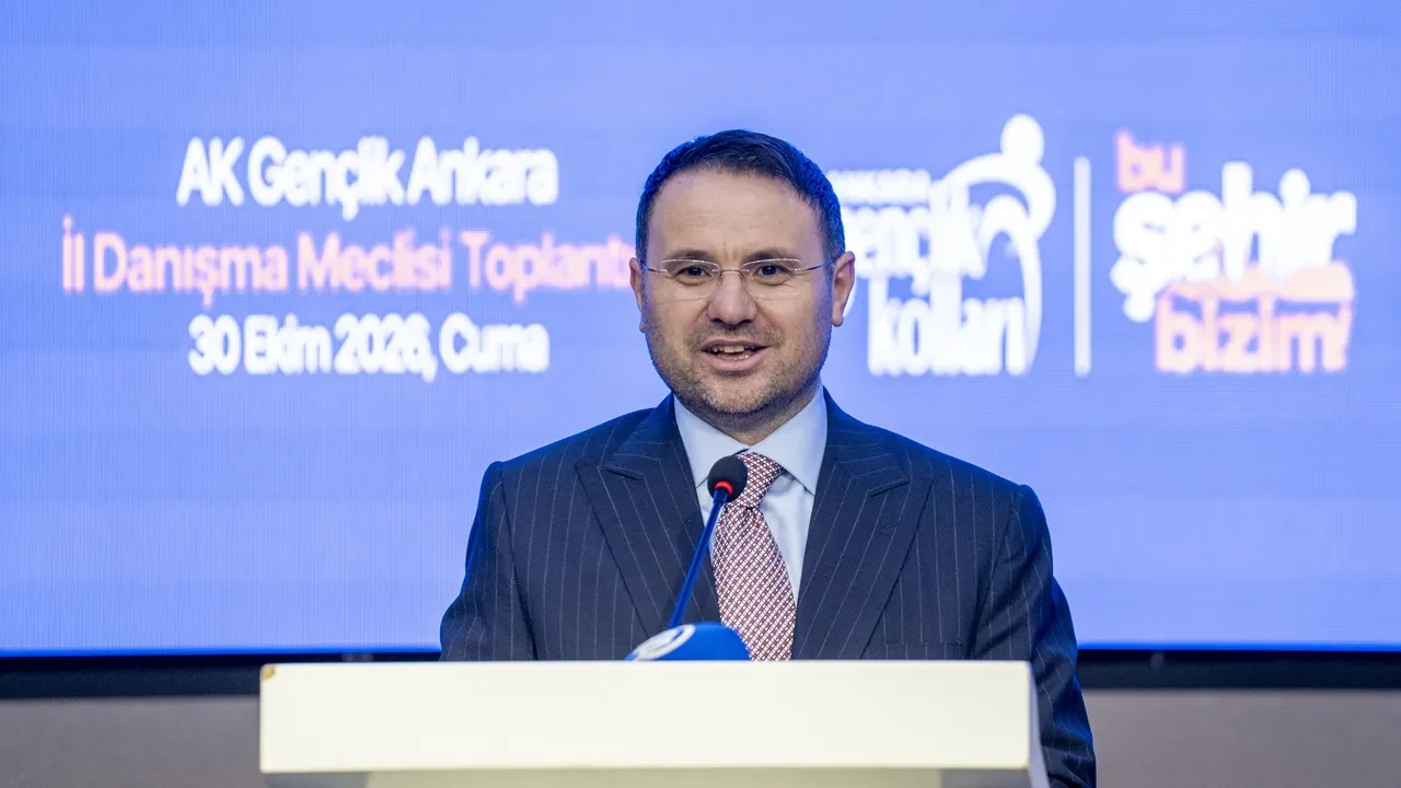 Adalet Bakanı Akın Gürlek: Gençlerimizin en önemli sorunu dijital platformlara hapsedilmeleri