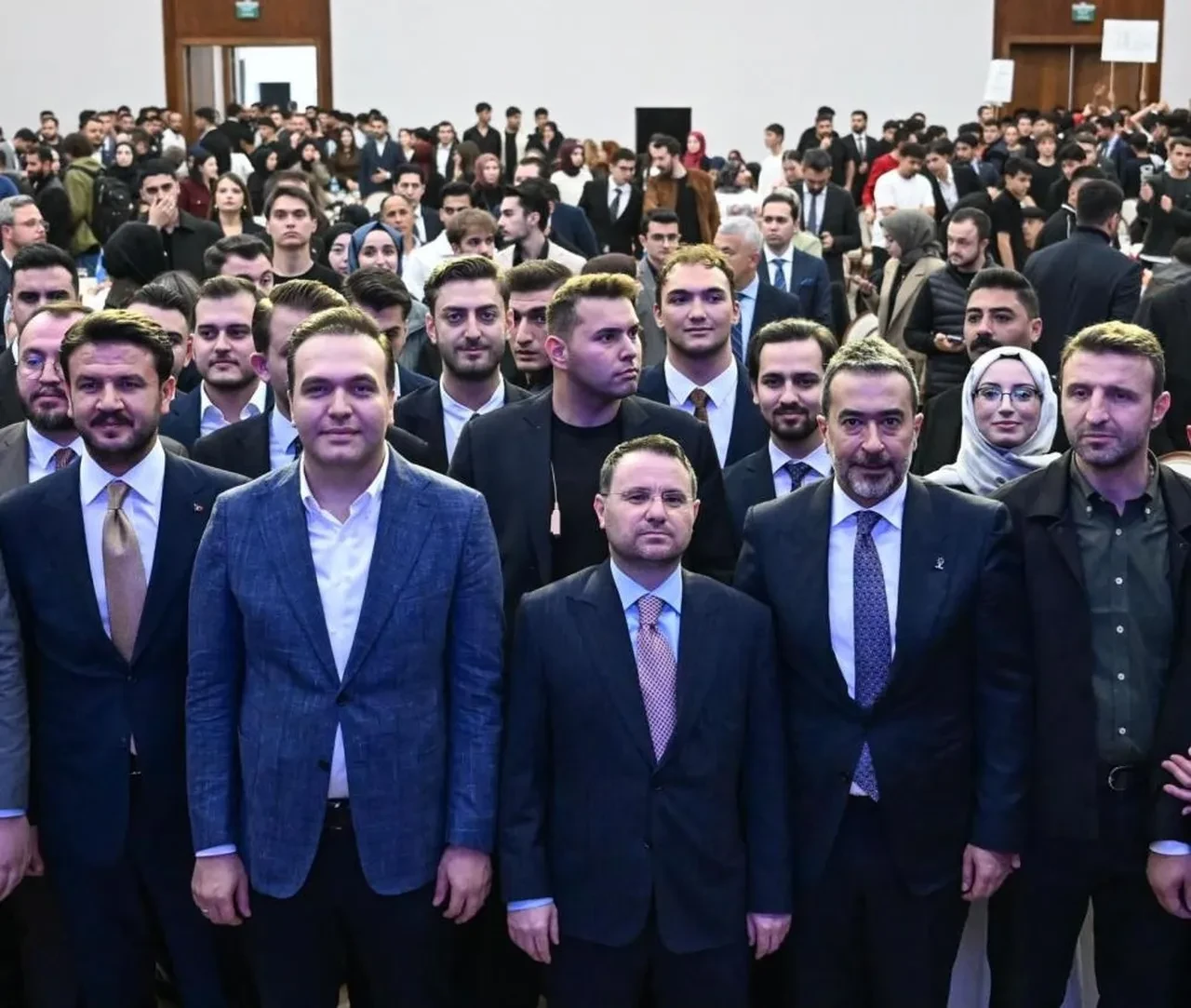 Adalet Bakanı Akın Gürlek: Gençlerimizin en önemli sorunu dijital platformlara hapsedilmeleri
