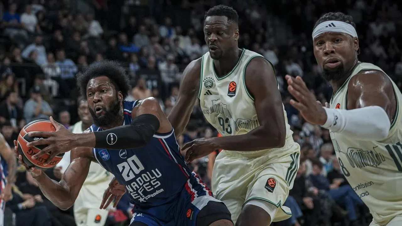 Anadolu Efes, Panathinaikos'u devirdi! Lacivert-beyazlılardan 4. galibiyet