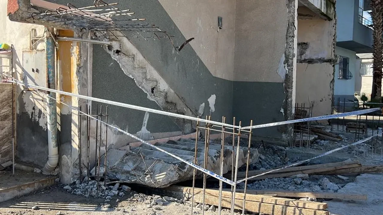 Depremde ailesini yitirmişti! Mersin'de çalıştığı binanın beton parçaları altında can verdi
