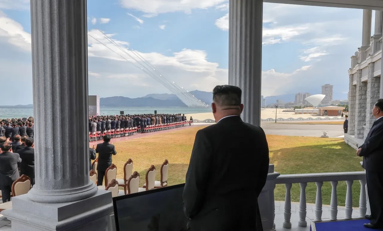 Kim Jong-un atış tatbikatı takibi