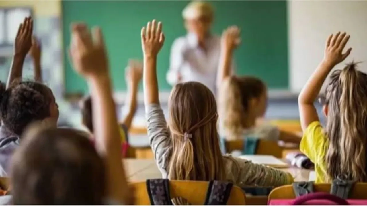 Öğretmenlik ikiye bölünüyor: İlkokullar için “yeni model” tartışılıyor