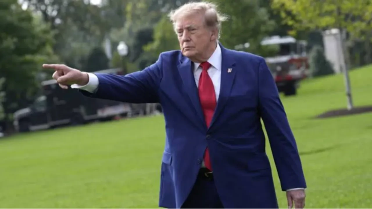 Trump, gazetecinin sorusuna sinirlendi, kilosunu diline doladı: Hastasın, berbat gözüküyorsun
