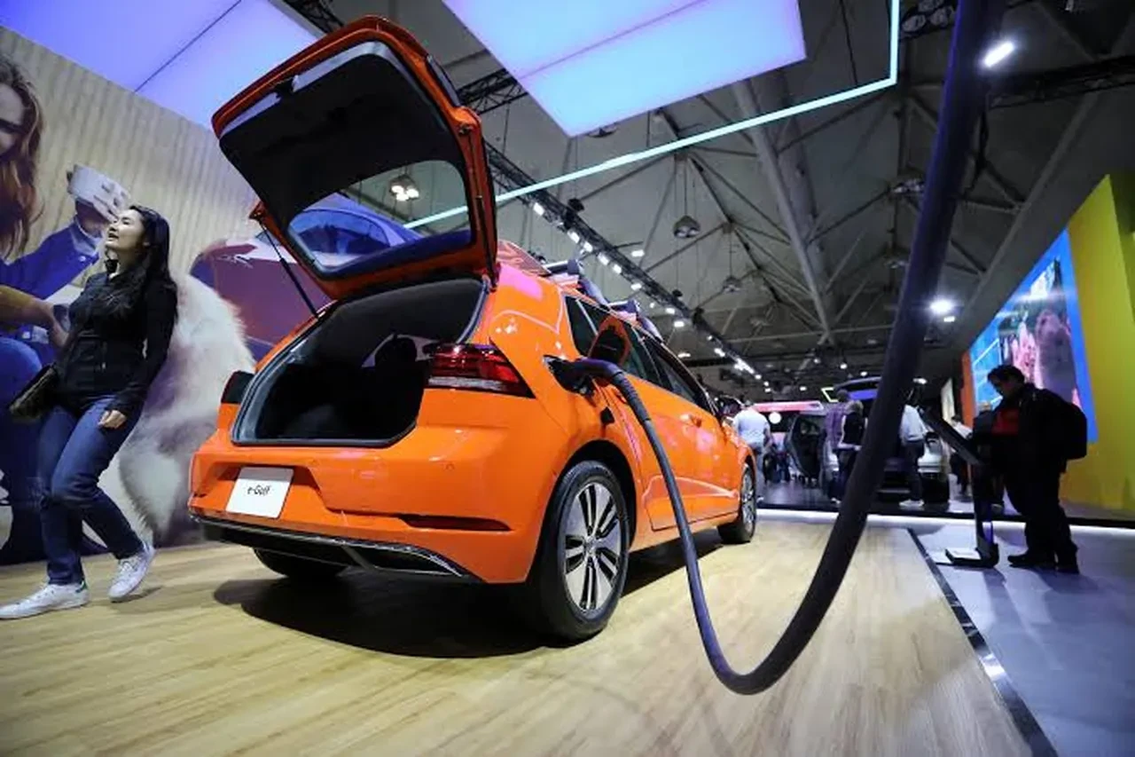 Volkswagen elektrikli Golf projesini durdurdu: Çıkış tarihi ertelendi