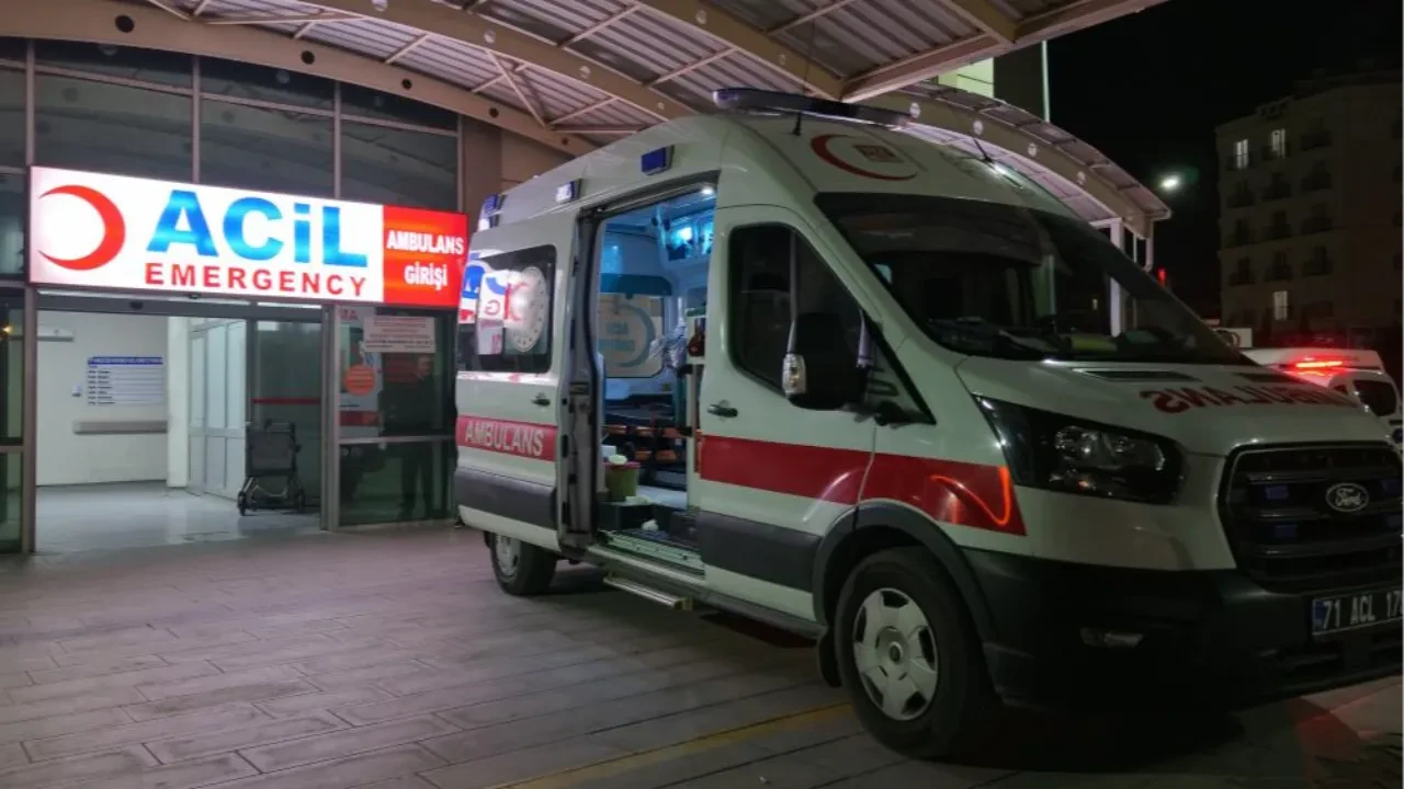 Yemek masasında dehşet! Tartıştığı babasını bıçaklayarak öldürdü