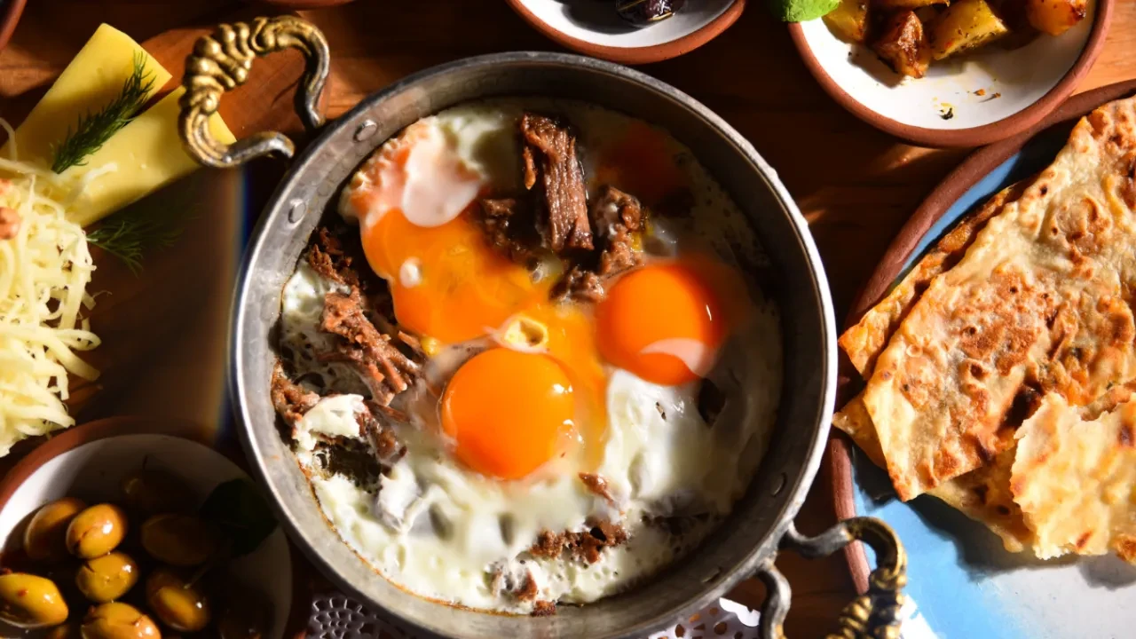 Yumurtalı kanlıca mantarı tarifi! Gözünüz, gönlünüz ve kemikleriniz aynı anda doyacak
