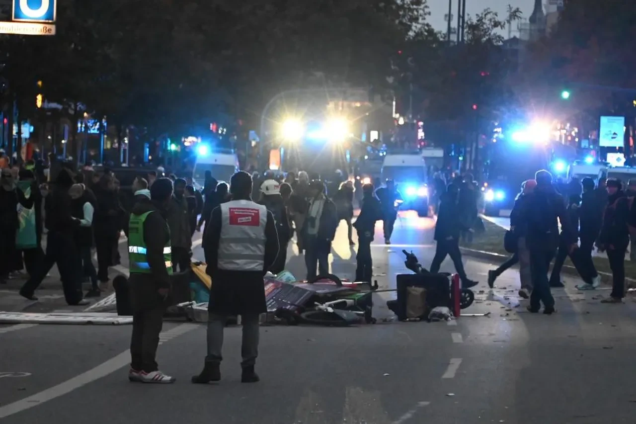 Almanya'da Z kuşağının zorunlu askerlik protestosunda olay çıktı! Göstericiler polisle çatıştı