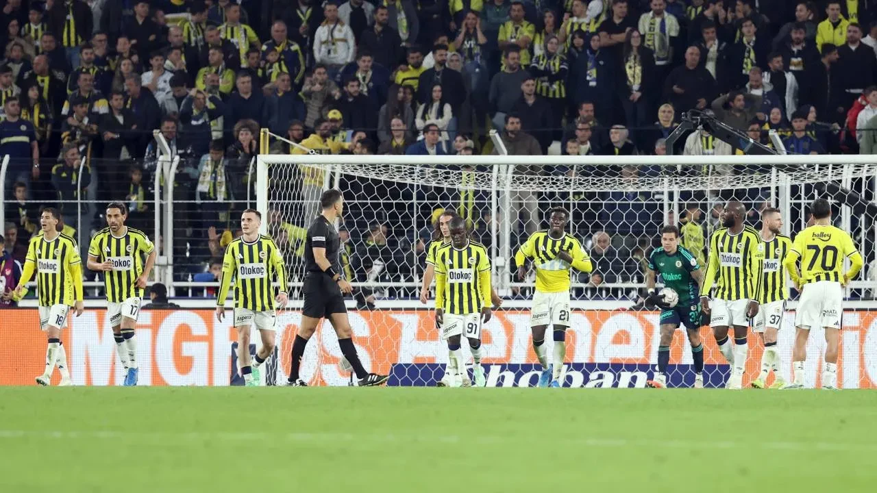 Fenerbahçe'de Guendouzi, Göztepe yenilgisinin ardından konuştu! "Yaşadığımız durum çok zor"