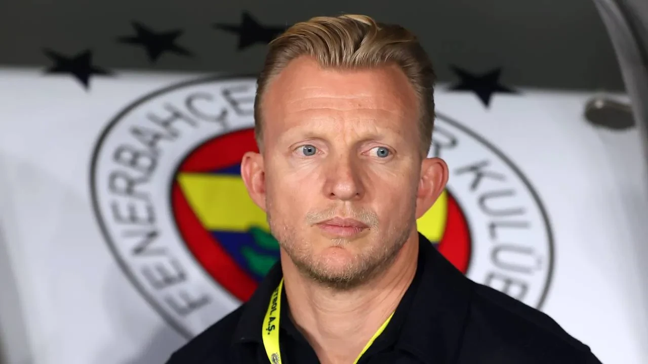 Fenerbahçe'de Kuyt, Göztepe yenilgisini değerlendirdi! "Taraftarlarımızdan özür diliyorum"