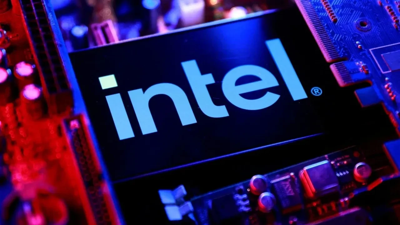 Intel hisseleri tepetaklak! Tek günde yüzde 28 eridi, sebebi açıklandı