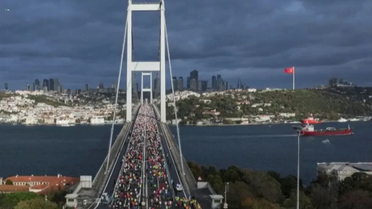 İstanbul'da maraton kısıtlamaları başlıyor: Köprü, tünel ve toplu taşımada dikkat edilmesi gerekenler