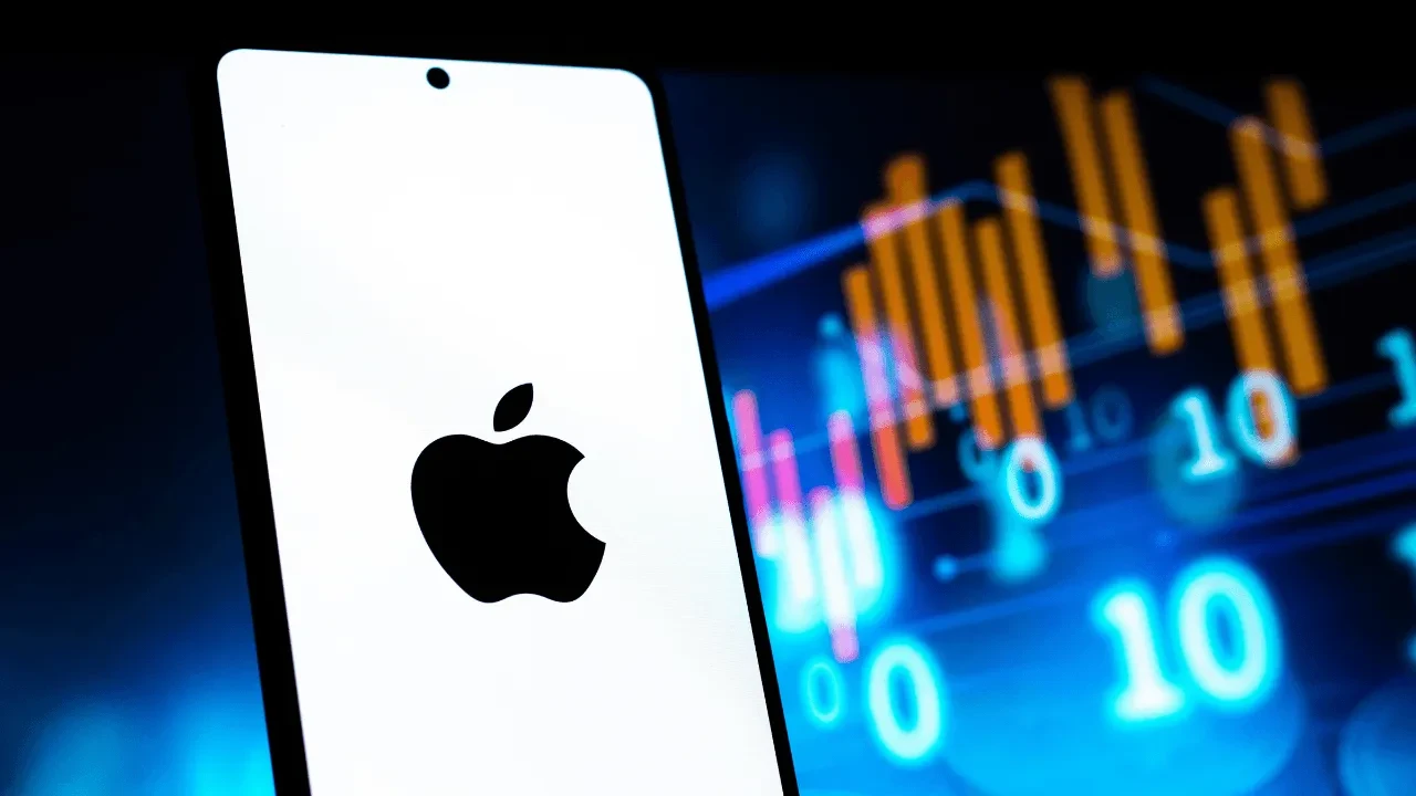 Katlanır telefonlar kırılıyor ama Apple para basıyor! Yine dünyanın zirvesinde